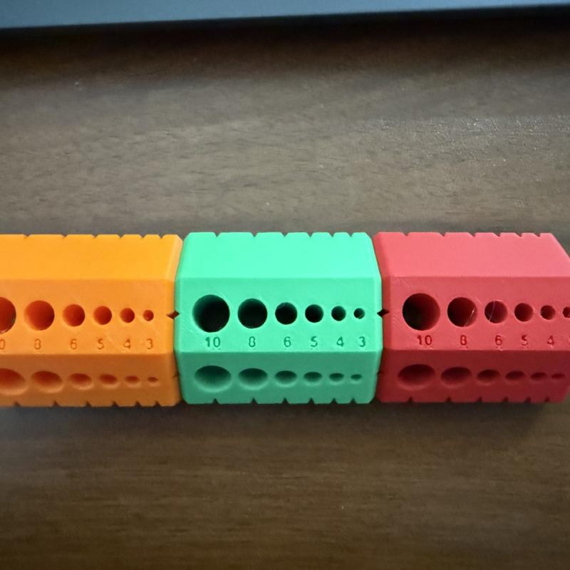 Plastikowy lokalizator kątów d – Home Improvement Center recenzja i cena